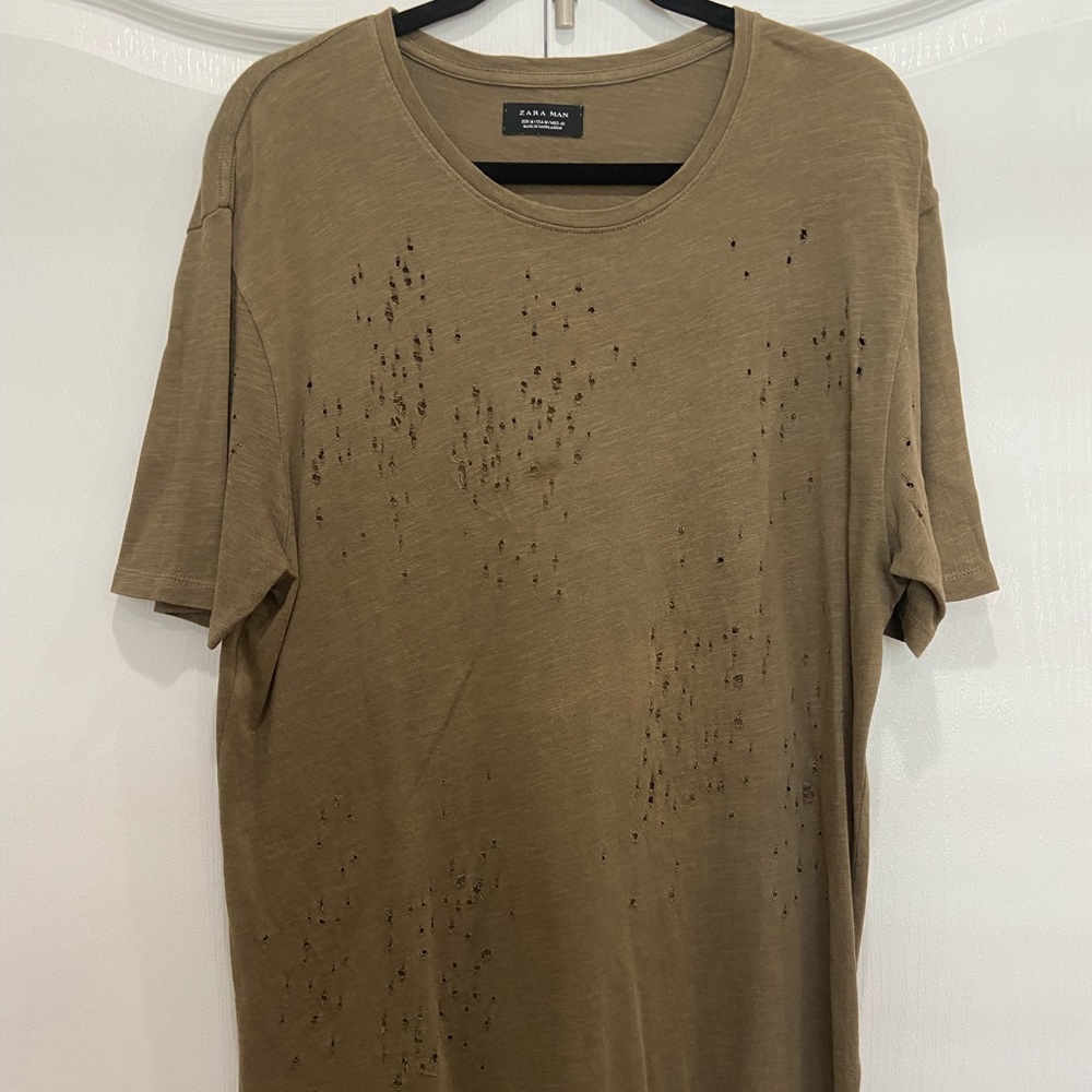 Zara Man Distressed T-Shirt